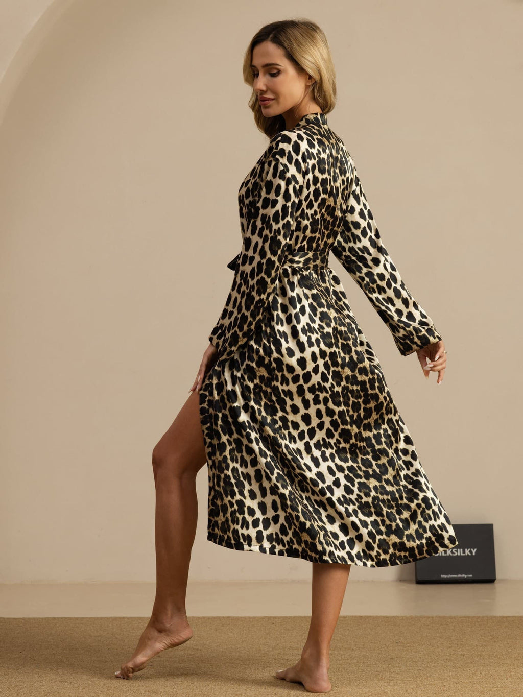 Robe Midi Imprimé Léopard À Manches Longues En Pure Soie Pour Femme