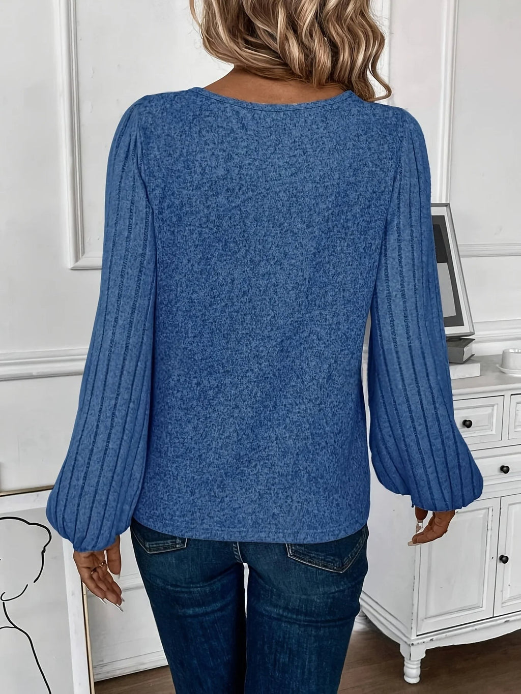 Clara Pull en Maille Douce à Manches Bouffantes et Col V