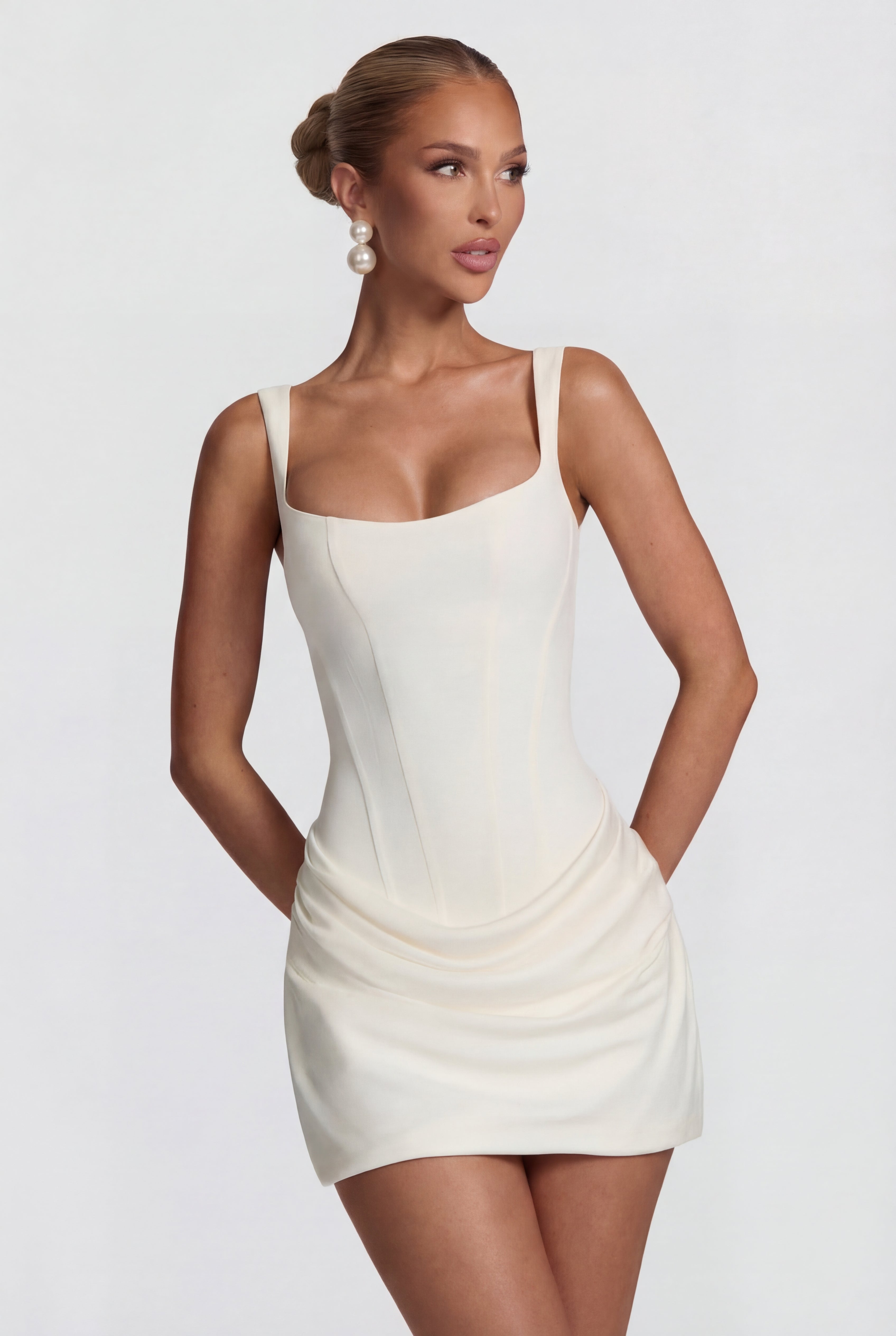 Robe Courte Silhouette Sablier